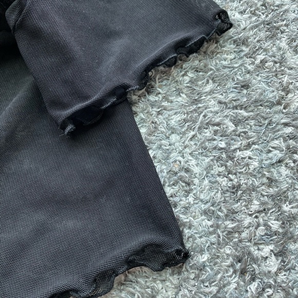 Hollister Mesh Crop Top - Picture 4 of 4